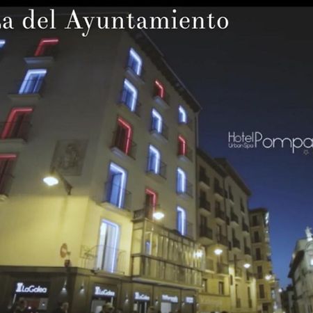 Hotel Pompaelo Plaza Del Ayuntamiento & Spa Памплона Экстерьер фото